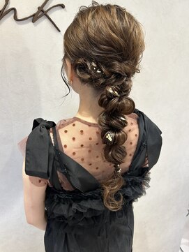 結婚式ヘア/お呼ばれヘアアレンジ/編み下ろしアレンジ