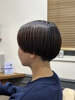 カミケン 清明店(kamiken.)&nbsp;モード感◎並行ラインの刈り上げマッシュ【カミケン清明店】