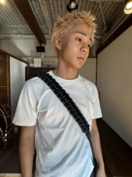 ソーレ(sole) yosukeハイトーンスパイキーショート抜きっぱなしブロンド