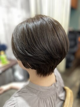 ルアン(Luan) ショートボブ×マットサファイア