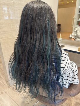 カイノ いずみおおつCITY店(KAINO) チラ見えブルーで魅せるアンブレラカラー