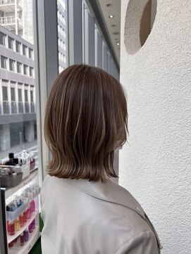 エルサフィロ ヨドヤバシ(el zafiro yodoyabashi) くびレイヤー前髪エモージュ小顔レイヤーカット20代30代40代50代