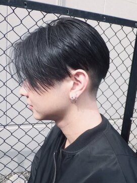 ブロック ジャポン(bloc japon) 前下がりセンターパートショート 刈り上げ メンズショート