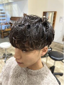 『お勧めメンズパーマ』大人っぽい雰囲気になるパーマや今流行りのメンズスタイルをご提案◎
