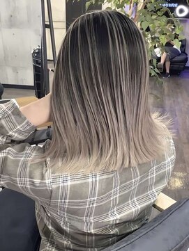 シェルヴ(XELVE) ピンクベージュバレイヤージュ