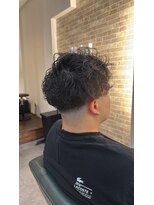 ガゼボ(Gazebo)&nbsp;大人ストリートな波巻きツイスパ/極上ローフェードマッシュ