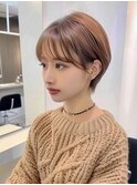 25. 卵型/ハンサムショート/前髪あり/耳かけ/ベージュ系