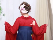 ￥1100で当日のお荷物や、お洋服をお預かりしています☆卒業式後そのままお店で着替える事も可能です♪