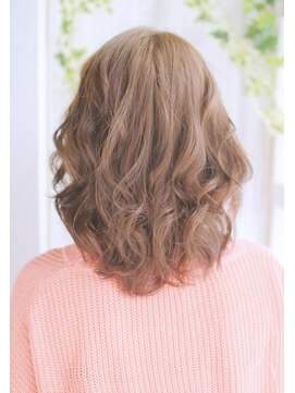 トランクイル サフリック(TRAN9UIL safric) 20代・30代・40代　視線をさらうニュアンスパーマ