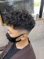 クルー(CREW)&nbsp;大人ハイフェードパーマ