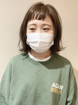 ソルト(Salt) パツンとオン眉×切りっぱなしボブ