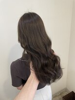 シェノン 西梅田(CHAINON)&nbsp;グレーベージュ/レイヤーロング/黒髪/前髪パーマ