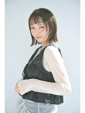 モリバイリトル(mori by little) ぱっつん前髪ネイビーグレー顔まわりカット