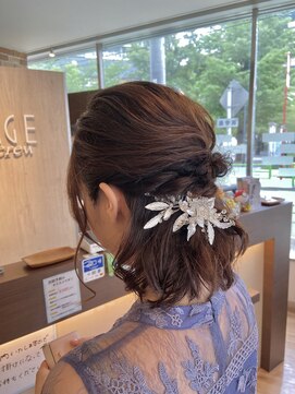 ヴィサージュクルー(VISAGE crew) お呼ばれヘアセット×ナチュラルなハーフアップ