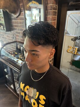 バレス 田町(BALES) スキンフェードナチュラルパーマ