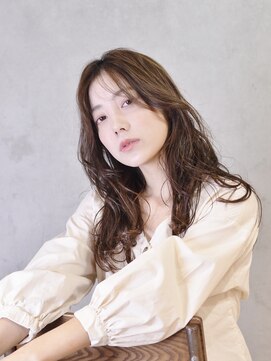 コイ(coii) シアーベージュの大人セミロング