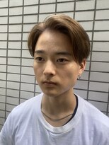 ハイトーンベージュ　アップバングショート