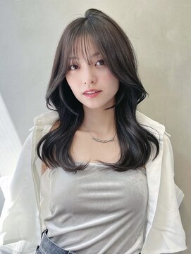グロー 大宮(GLROW) □ 暗めカラー顔周りレイヤーカットハッシュミディアムヘア