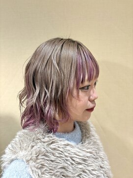 サラ ビューティ サイト 春日(SARA Beauty sight) 『インナーデザインカラー』ピンク×ベージュ/ブリーチWカラー