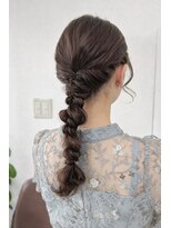 ホログラム ロッポンギ ヘアー(HOLOGRAM ROPPONGI HAIR)&nbsp;編みおろしスタイル