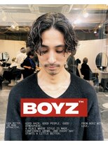 ゾーイボーイズ(ZOEY BOYZ)&nbsp;大人ニュアンススパイラルパーマセンターパート