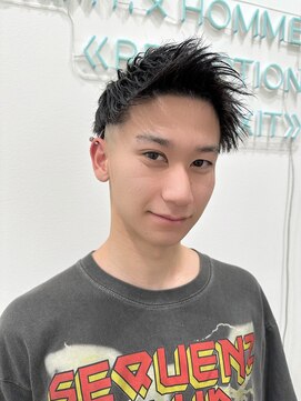 ロミーオム 本厚木(ROMMY. Homme) 刈り上げツイストパーマナチュラルアップバングメンズヘア本厚木