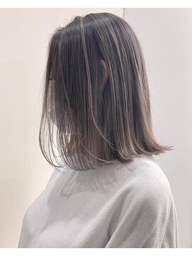 シエスタ バイ アンブルリュクス(siesta by amble luxe) ミディアムバレイヤージュ