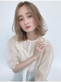 アッシュベージュ/透け感ボブ