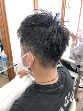 ヘッズ 本八幡店(HEADS) MEN'S HAIR センターパート ツイストスパイラル コンマヘア