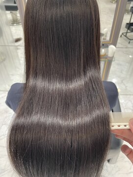 エスカーラ 表参道(THE ESCALA) @aidaman321 髪質改善/髪質改善縮毛矯正/髪質改善トリートメント