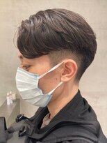 ウニカ デ メン(UN1CA de MEN) センターパートメンズマッシュパーマニュアンスパーマ刈り上げ