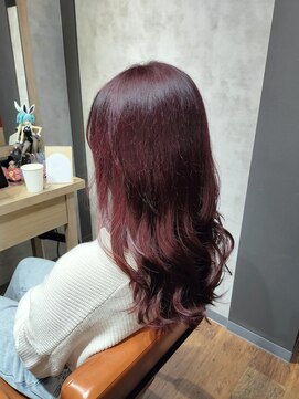 ヲタクに美容室は難しい。 桜に映えるしっかりボルドーカラー!