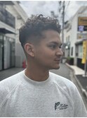 MEN'S/ベリーショート×フェード×ワンカラー/短髪/くせ毛