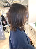 外はねくびれミディアムアッシュグレージュイルミナ赤羽美容室