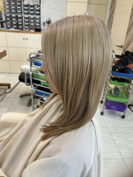 メルサ(Merusa) ハイトーンカラーフロントレイヤーカット