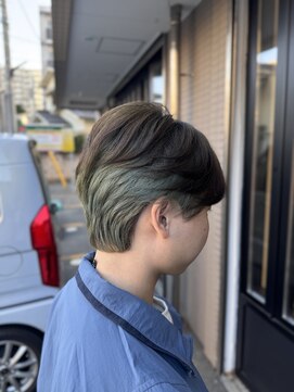 サニーズ(SUNNY'S by CONKS) デザインカラーが映える!メンズ毛流れショート