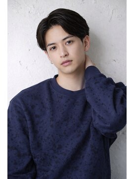 メンズヘア専門MA-IKI本厚木髪と頭皮改善サロン【4月16日 NEWOPEN(予定)】 ナチュラルセンターパート メンズ / メイキー本厚木