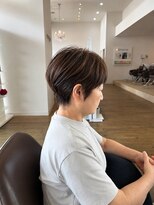コワファースト 別府&nbsp;丸みのあるシルエットとタイトな襟足がポイントの大人ショート