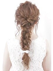 ★上品カジュアル★編みおろしヘアアレンジ★