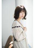 大人かわいい無造作ベージュカラーエアリーショート