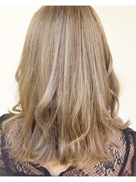 エプリ(epris) ３Ｄホワイトカラーとミックスでサンドベージュのくすみベージュ