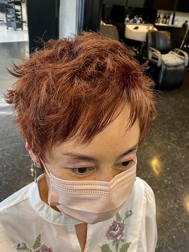 レヴィア(Revia) オレンジブラウンカラー/ベリーショート