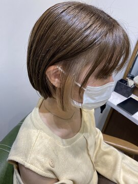 トッカ 仙台東口店(tocca) ホワイト　イヤリングカラー「高橋」