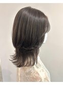 少し位置が高めのレイヤースタイル◎