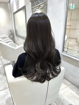 ザックラフィネ(ZACC raffine) グレーベージュ/透明感カラー/レイヤーロング