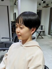 【gosgo近藤】アッシュブラック/ぱっつん前髪/刈り上げショート