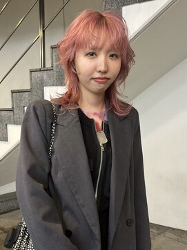 レコ 渋谷(LECO) レイヤーカットベビーピンクコーラルピンクハイトーンブリーチ