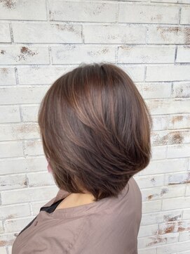 モア ヘアデザイン バイ オリジンズ つくばみどりの店(moA hair design by Origins) 大人ショートボブ