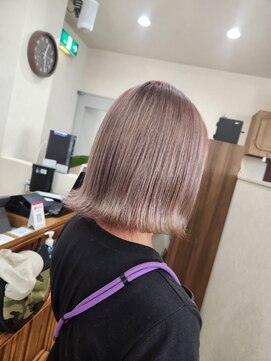 ミラシィ 成田(Mirashy) ハイライトカラーミルクティーベージュレイヤーカット