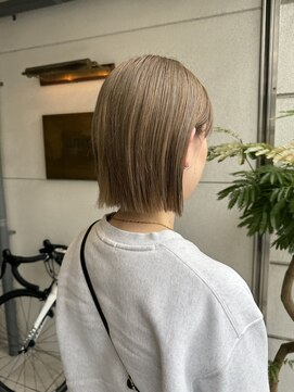 ラポ(lapo) 切りっぱなしボブとミルクティーカラー